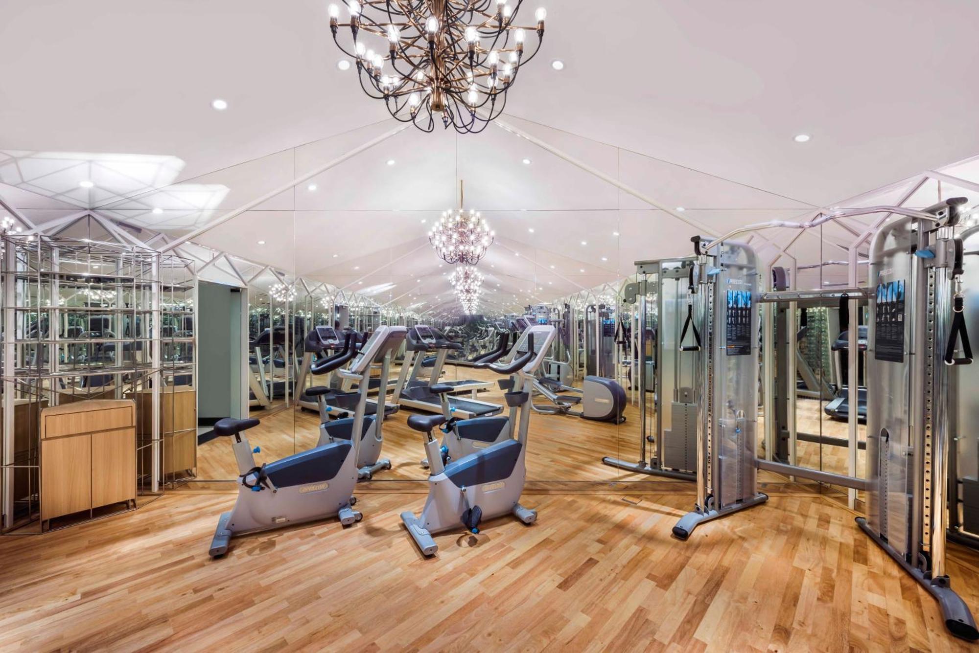 The Prestige Hotel Penang, A Member Of Design Hotels George Town Exteriör bild The gym at The Dorchester