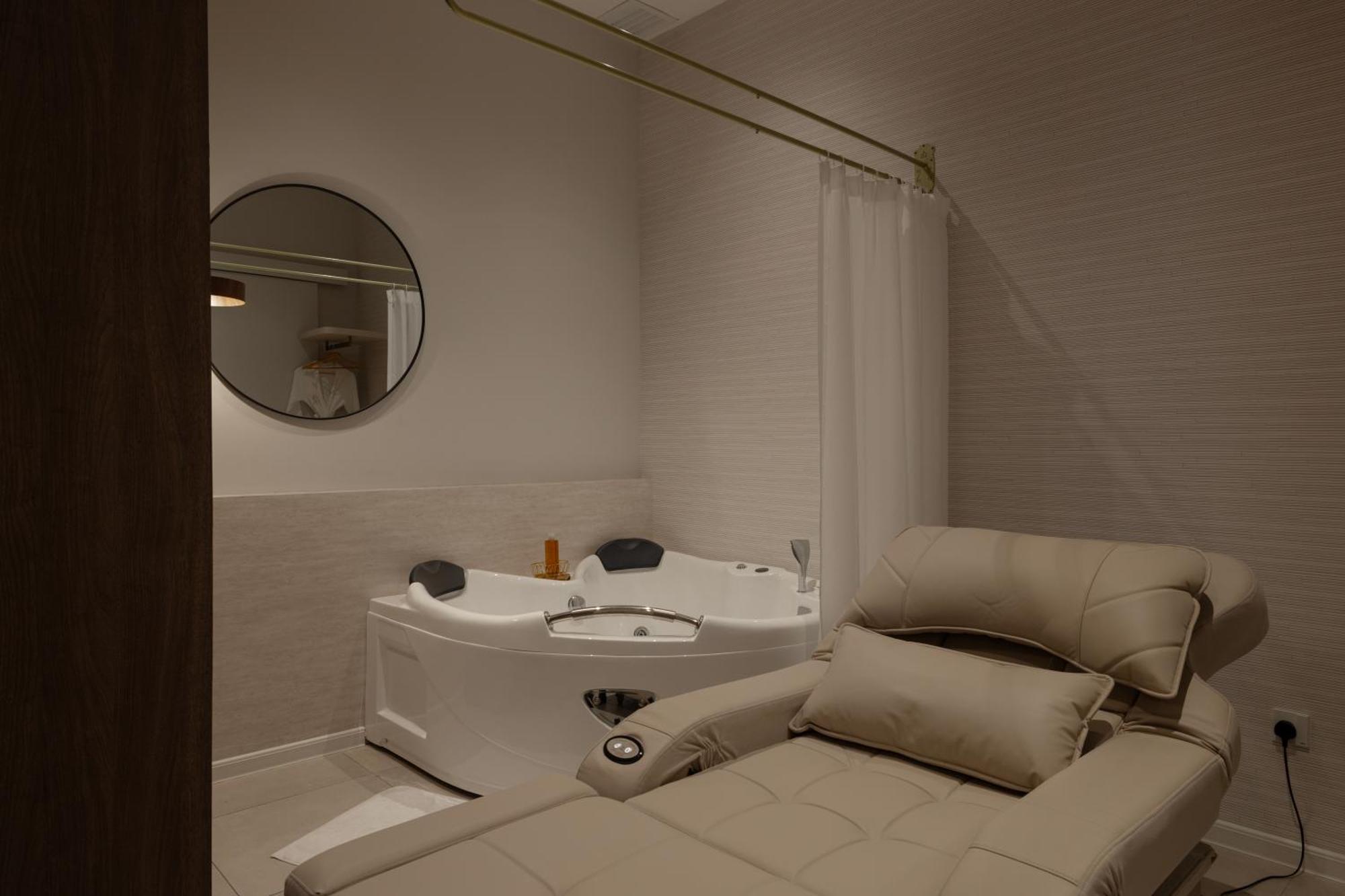 The Prestige Hotel Penang, A Member Of Design Hotels George Town Exteriör bild A treatment room at a spa